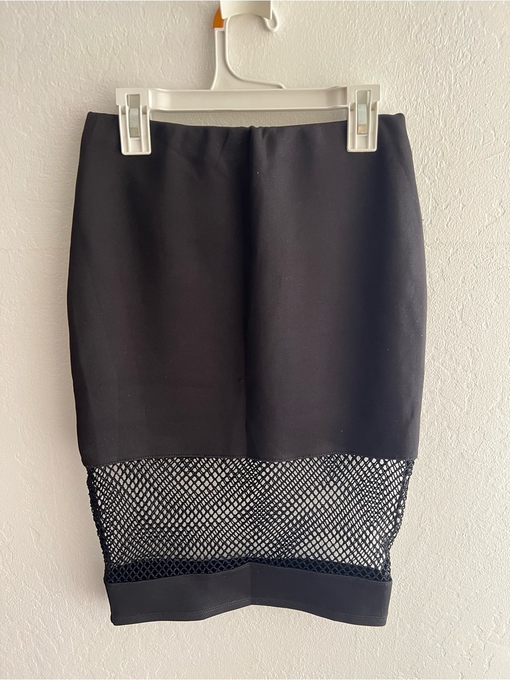 A’GACI Black Mesh Hem Pencil Skirt